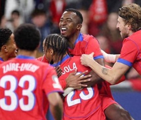 7-2狂胜！6-1血洗！欧冠一夜炸裂：巴黎巴萨暴走，穆帅爆冷，马竞溃败！