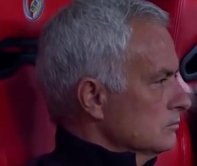 穆帅赌对了，欧冠三连败后他找到最佳夺冠路，放弃欧战专攻国内三冠王