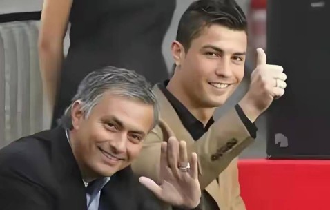 3亿转会暗流！穆帅或驾临利物浦？红魔旧帅掀红军风暴悬念