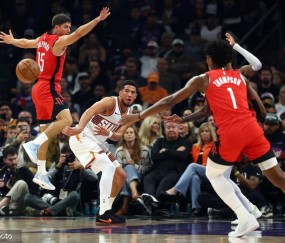 无KD火箭开发进攻新手段 阿门变箭头硬刚老战友