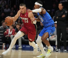 希罗复出24+7弗拉格12+7 韦尔20+18热火险胜独行侠